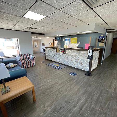 Days Inn By Wyndham Alpena Exterior photo